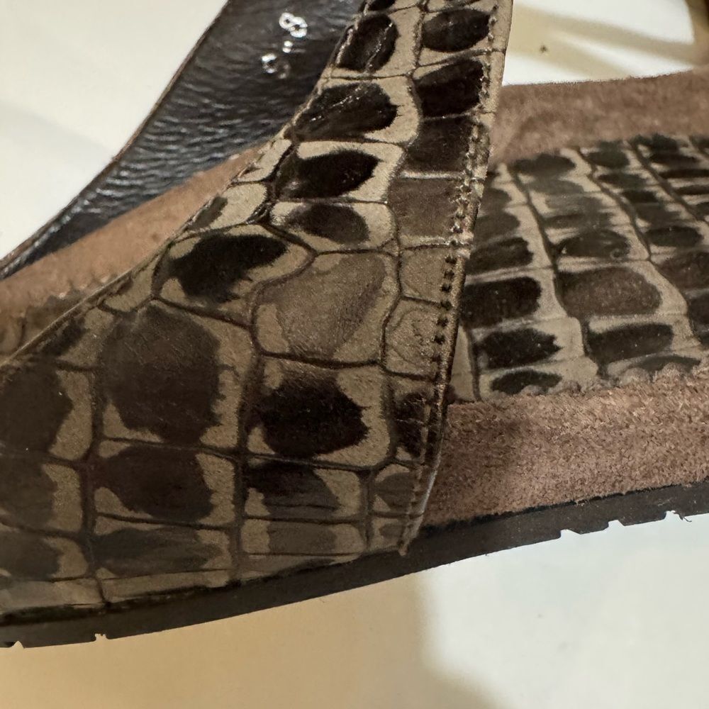 Donald Pliner  Sandals snake print size 8.5 - Picture 7 of 10